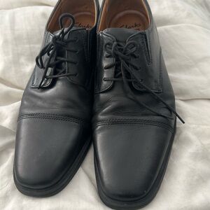Shoes clarks balck cushion size 10
